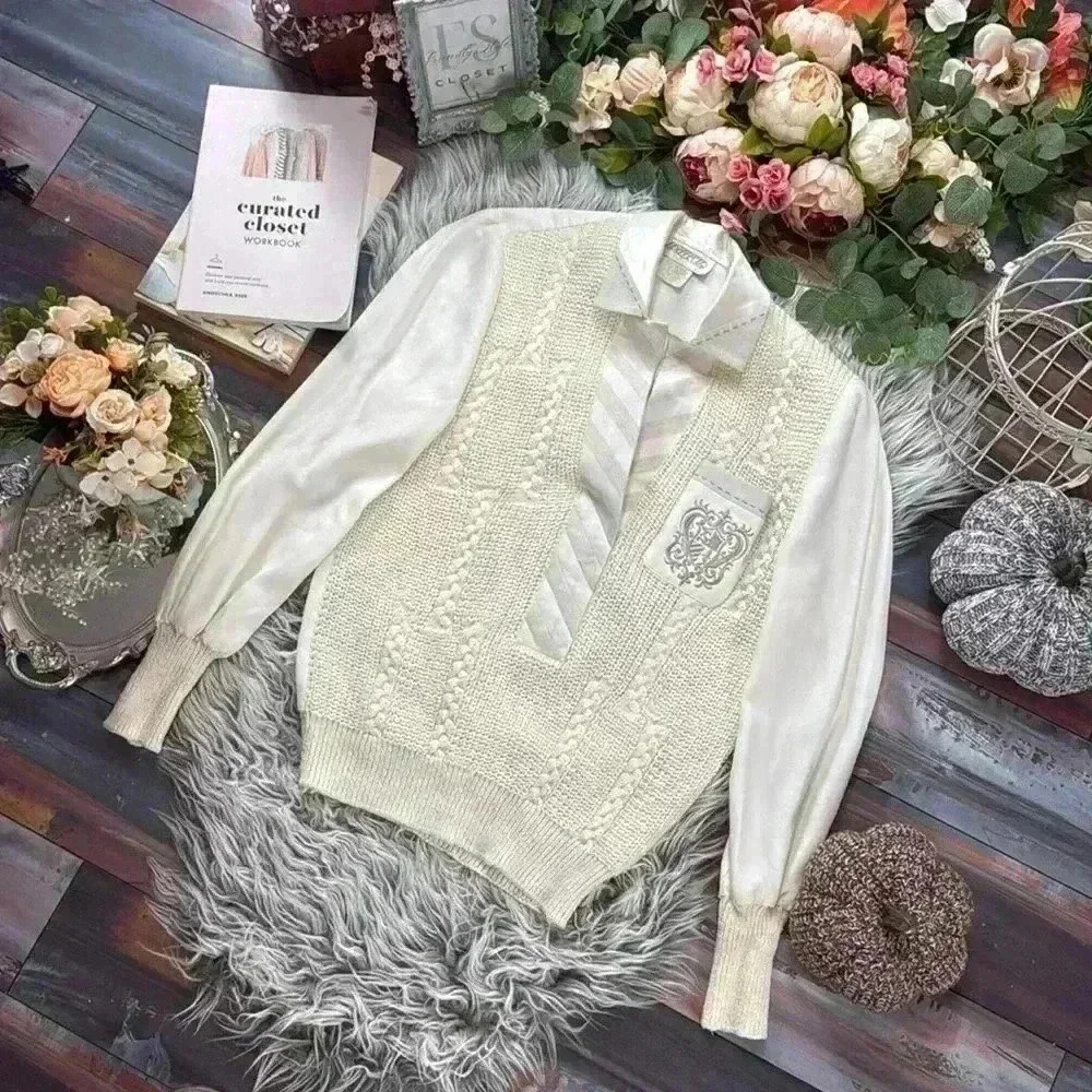 Vintage Ivory Sweater Shirt with Gold Emblem, M - Picture 2 of 13